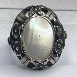 Vintage‎ 835 Silver Ring Mother of Pearl Flower Design
